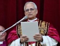PAUS LEO XIV SERUKAN PERANG IMAN DI ERA DIGITAL! Krisis Iman Jadi Tantangan Utama GEREJA KATOLIK!