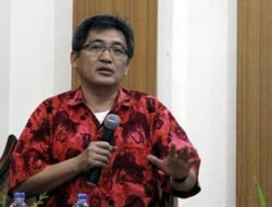 Polisi Tampar Paramedis hingga Luka Parah dalam Unjuk Rasa Hari Buruh Jakarta